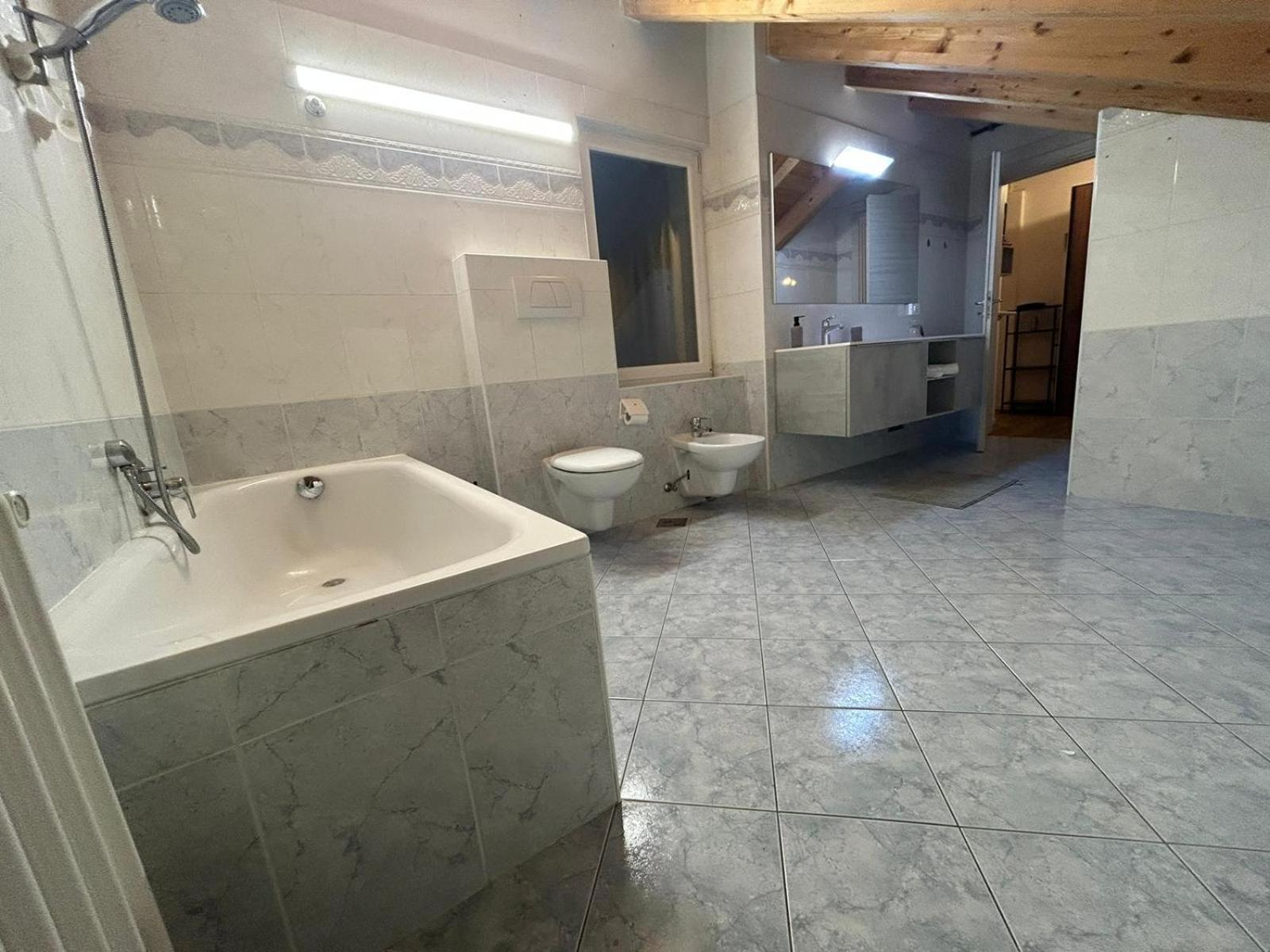 Adam Apartments Мерано Екстер'єр фото